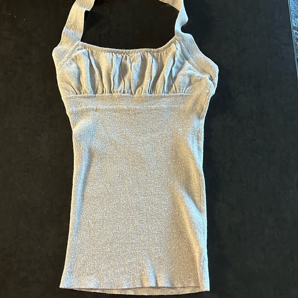 Adorable vintage Guess top.